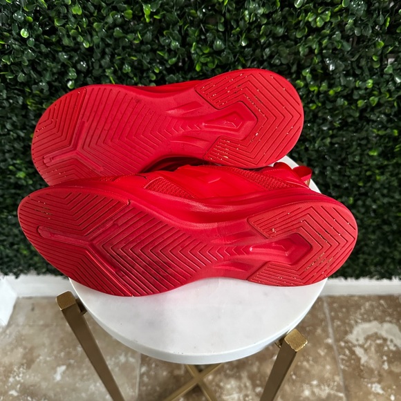 Woman’s Contempt Demi 'High Risk Red Gold Pumas. Size 6.5 - Picture 4 of 5